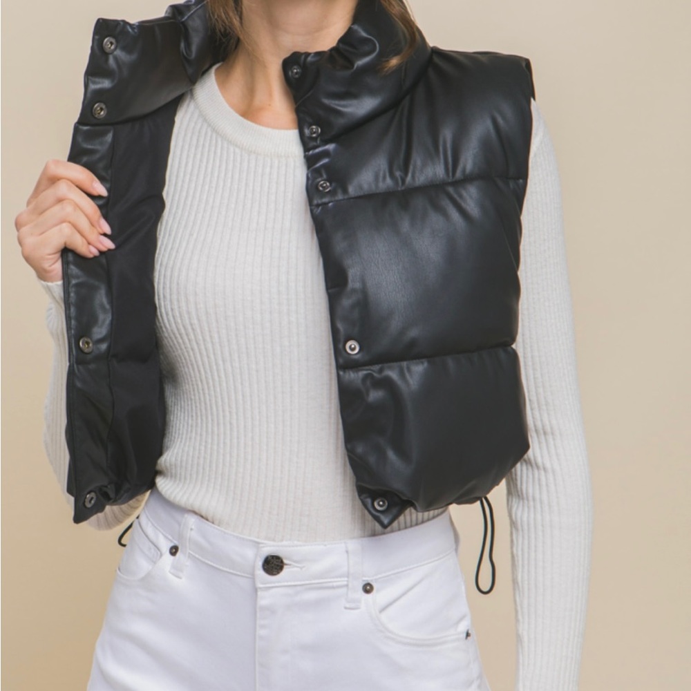 BLACK LEATHER VEST